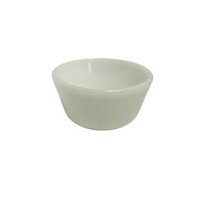 VTG Milk glass ramekin bowl, custard cup. 3.5 inch diameter
